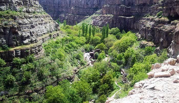 جاده هراز به سمت تهران بسته شد جاده هراز به سمت تهران بسته شد