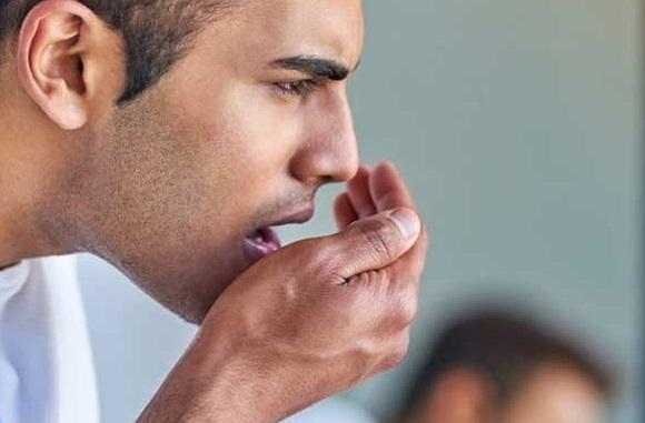 چرا دهان بعضی از افراد بوی بد می دهد؟