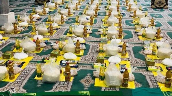 توزیع بیش از 100 سبد معیشتی در بین نیازمندان ایوانی توزیع بیش از 100 سبد معیشتی در بین نیازمندان ایوانی
